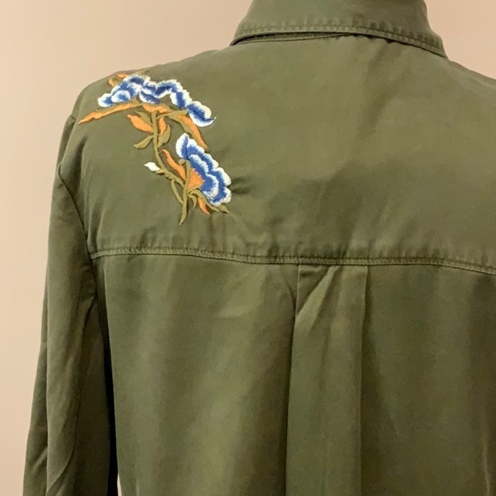 Chico’s Playful Floral Embroidered Anorak Green Jacket MP Medium Petite - Picture 11 of 14